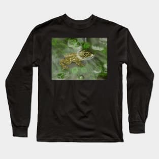 Frog in the water Long Sleeve T-Shirt